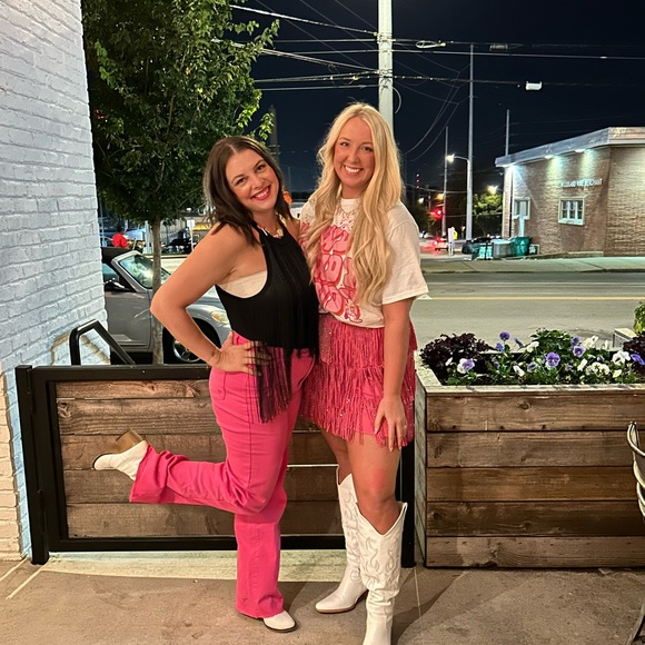 🎀 Meet your posher, Chelsie 🎀 - Picture 8 of 8